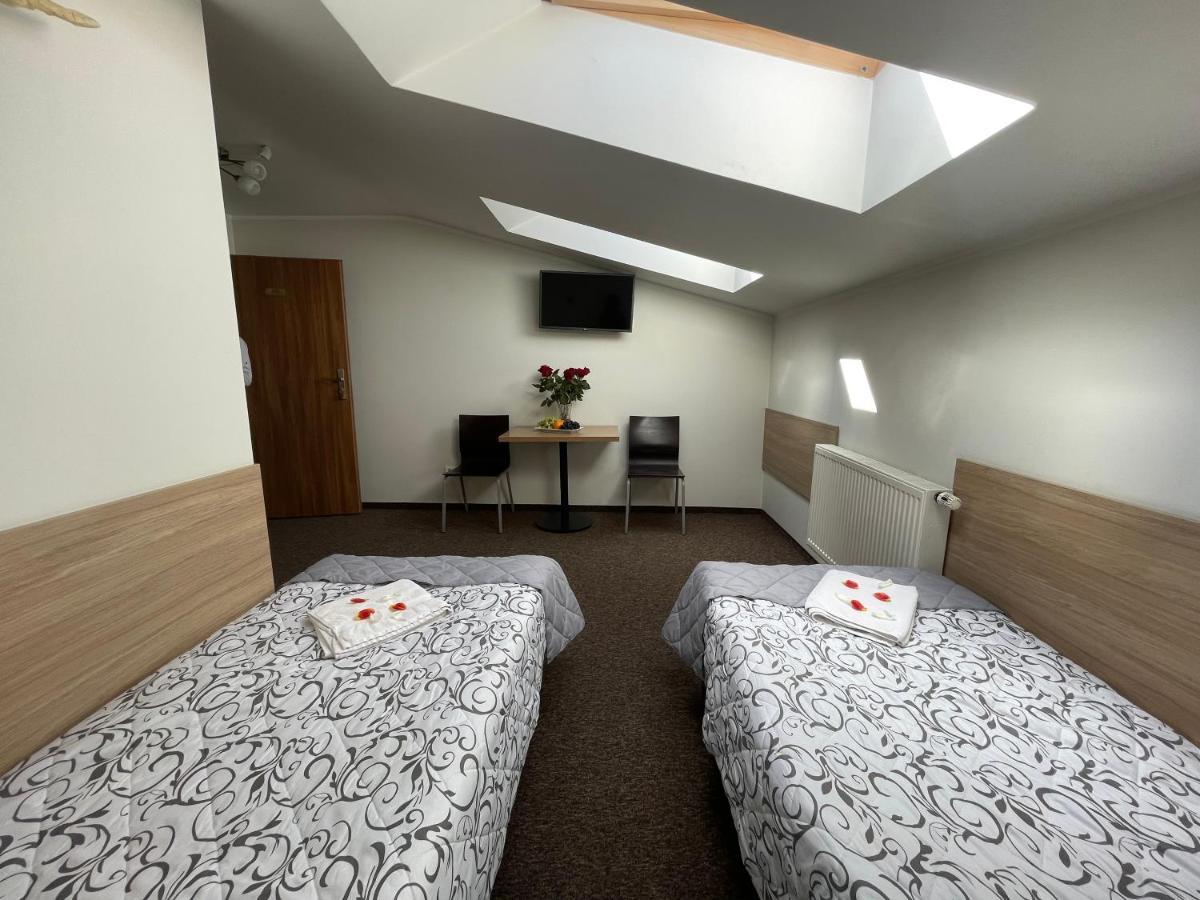 Hotelik Gold Raszyn Eksteriør billede