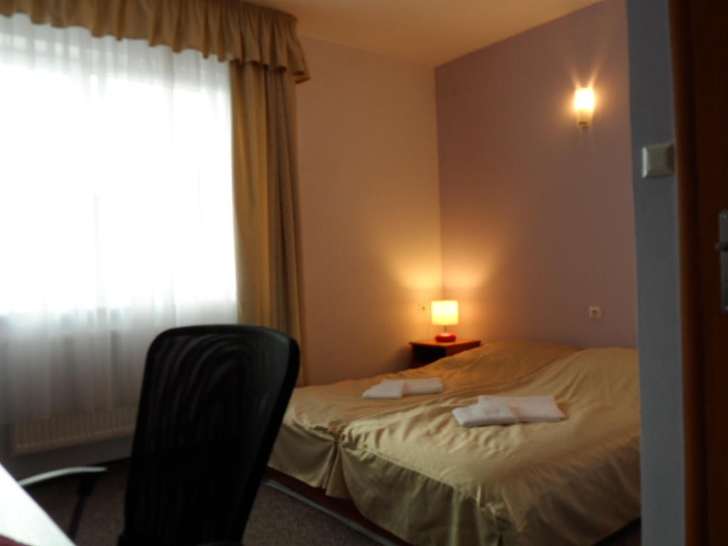 Hotelik Gold Raszyn Værelse billede